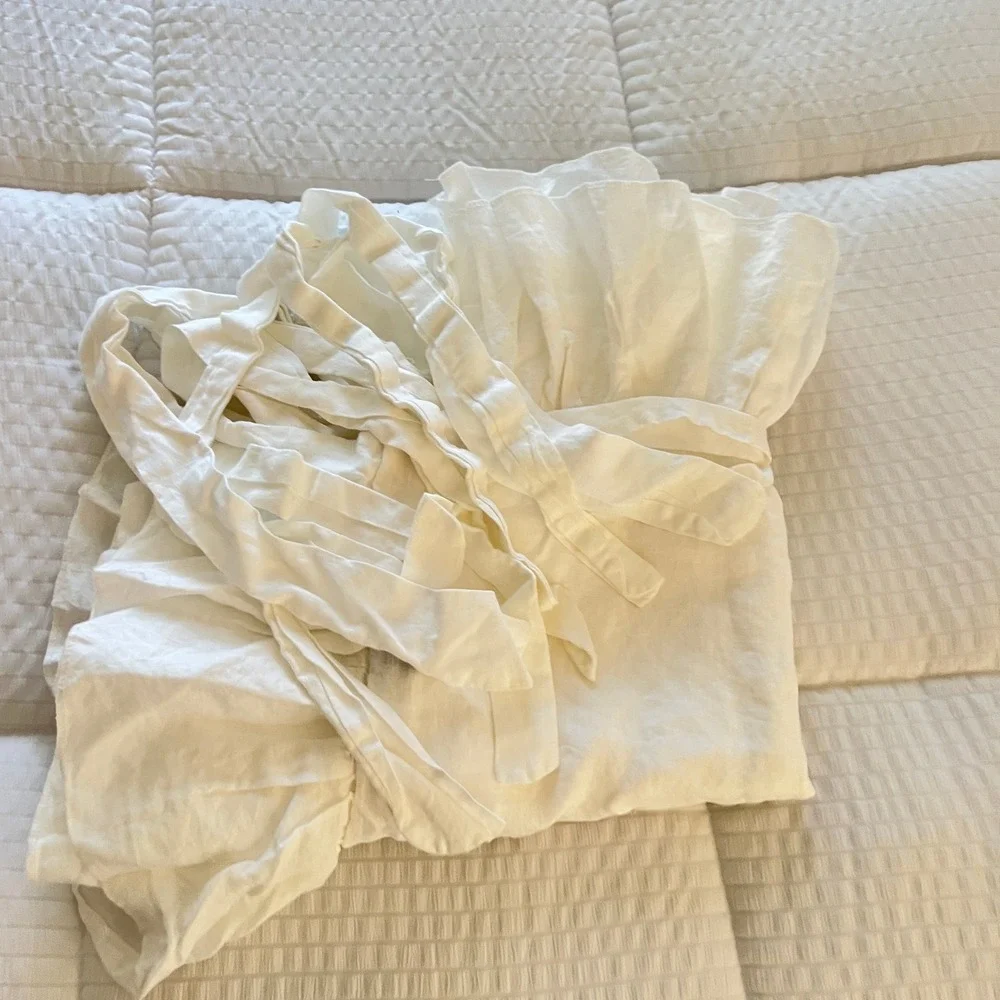 The White Linen Farmhouse brand white